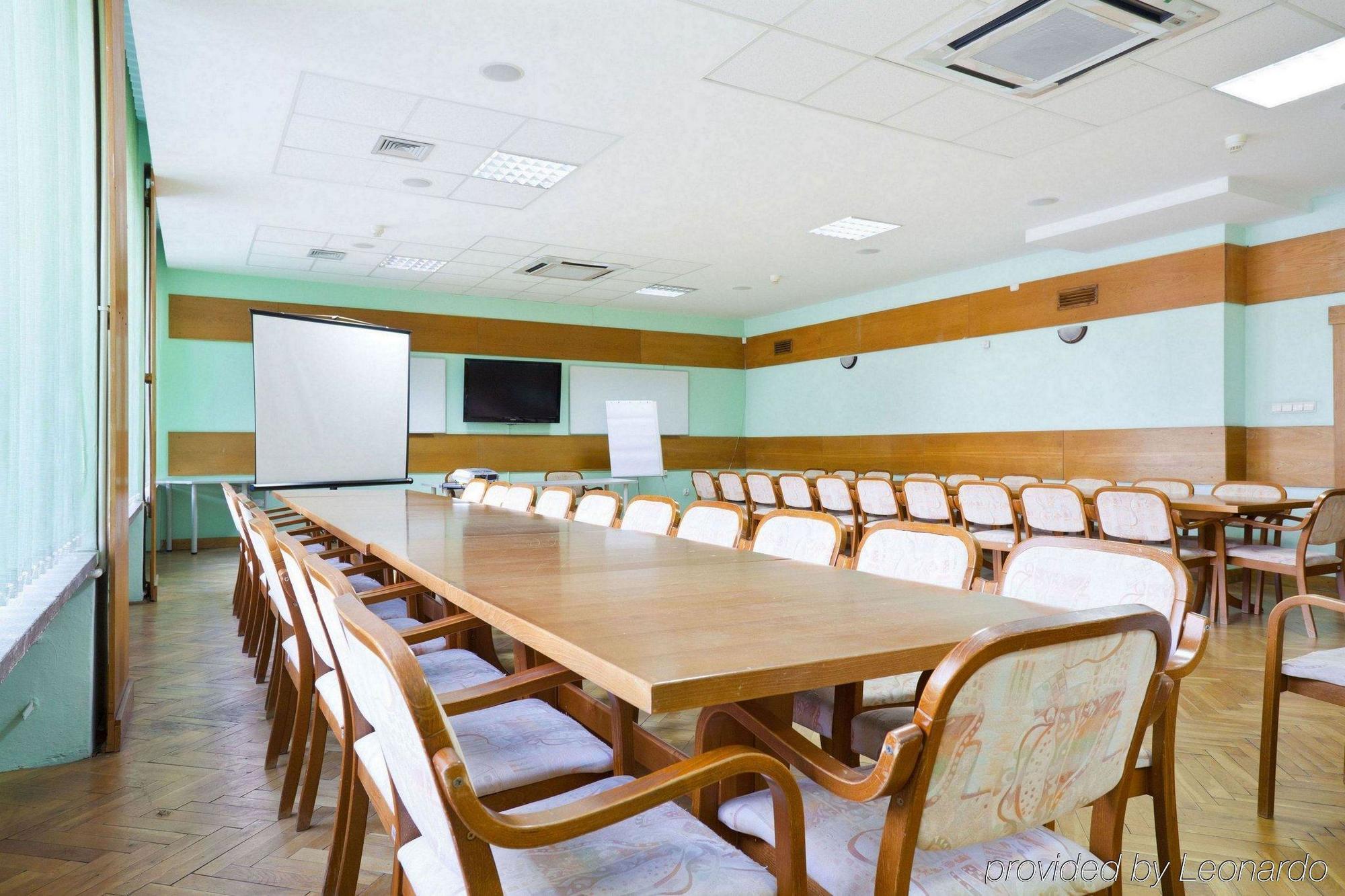 Four Points By Sheraton Вроцлав Бізнес фото